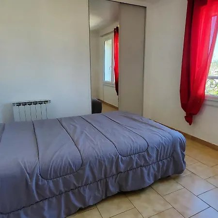 67m With Balcony Near The Beach * Frejus